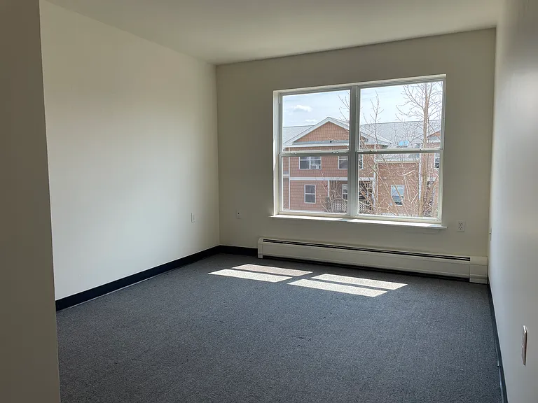 345 Farrell St #403 — Photo 4
