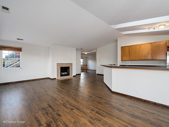 4th image of 5115 Freeport Dr #5115