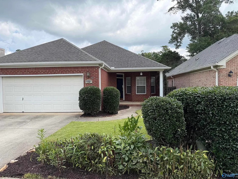 139 Canterbury Dr