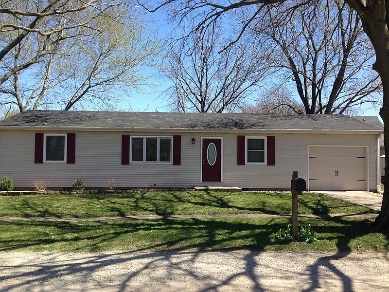 1st image of 410 N Oak St