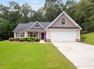 2321 Robin Dr, Loganville, GA