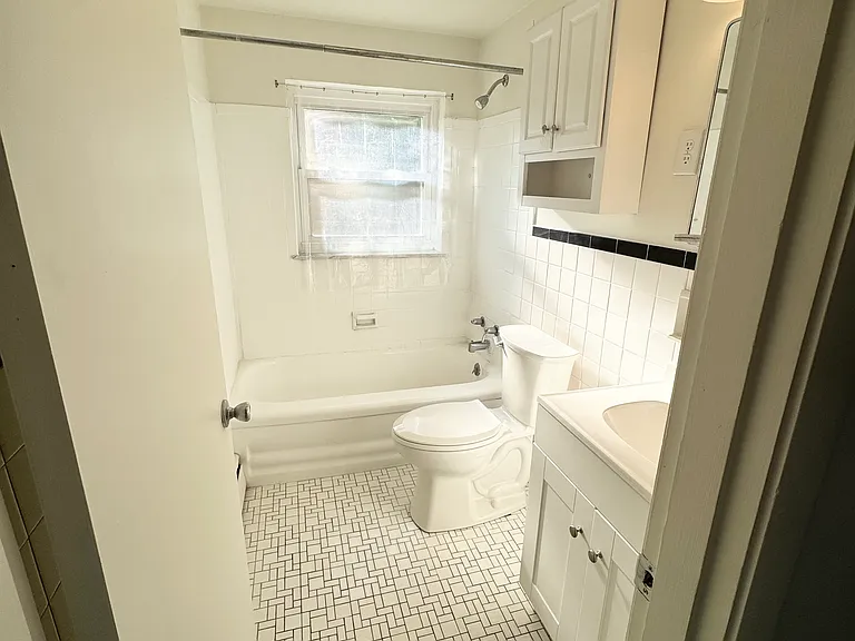 508 Garfield Ave #5 — Photo 10