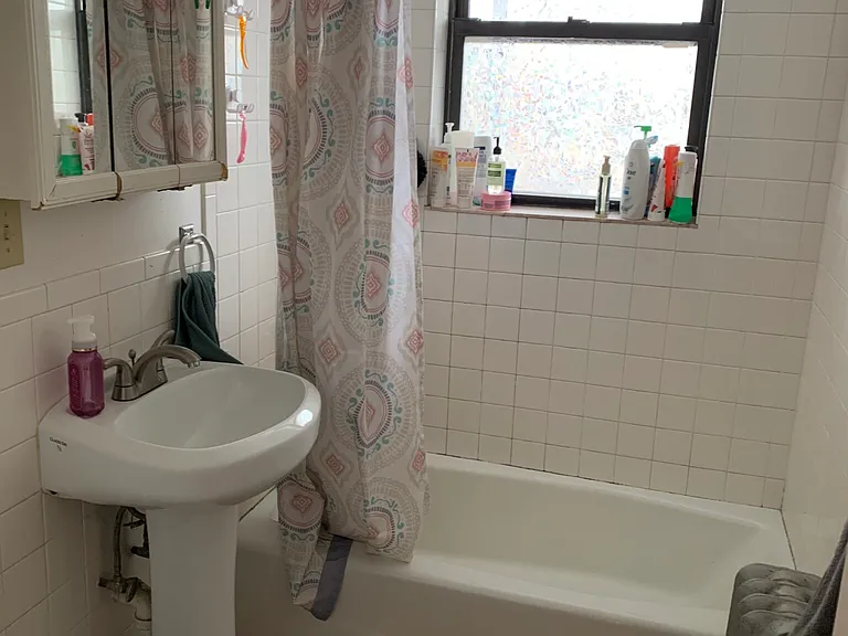 27 Egremont Rd #1 — Photo 10