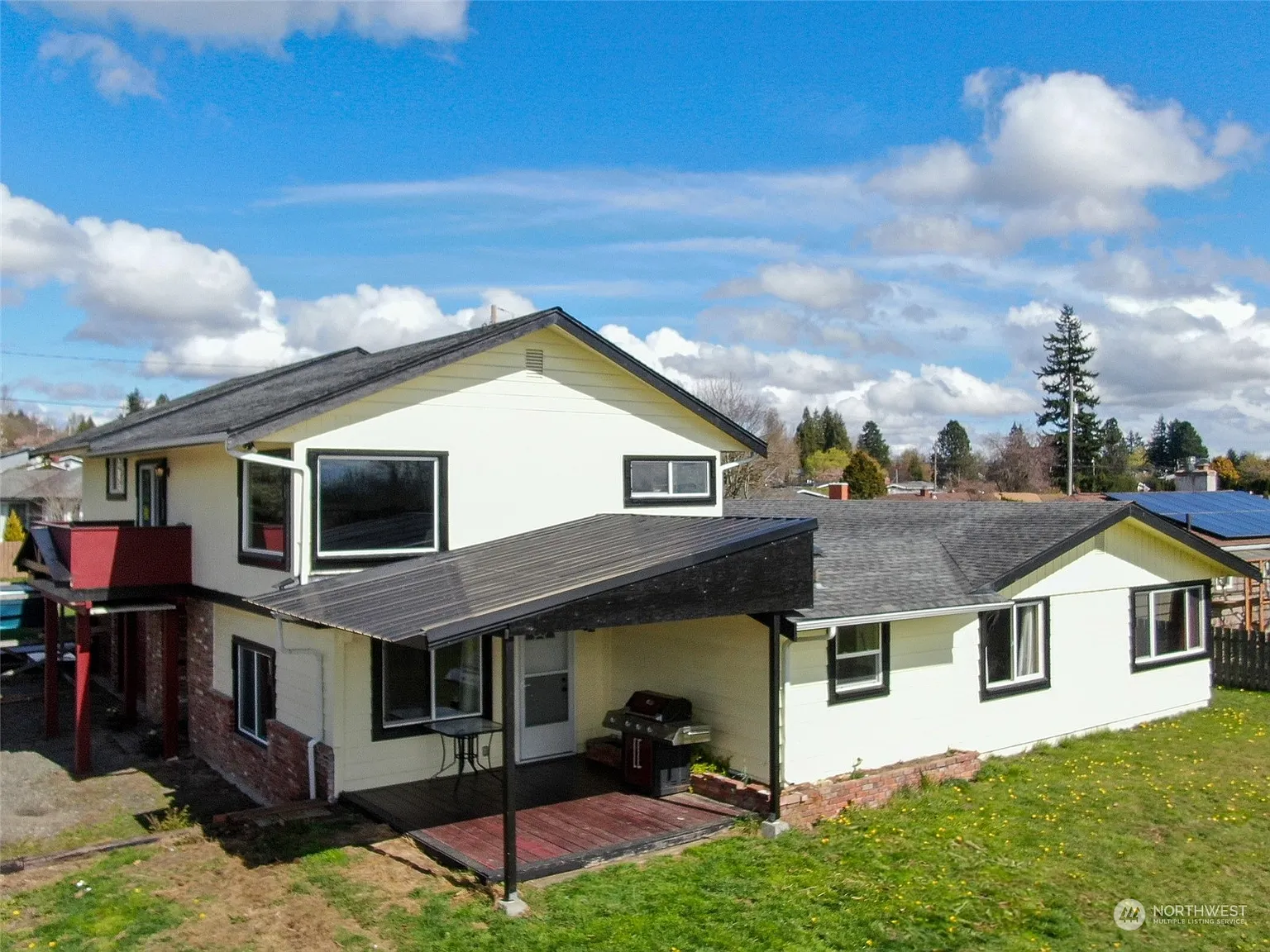 2295 Ferndale Terrace photo 1