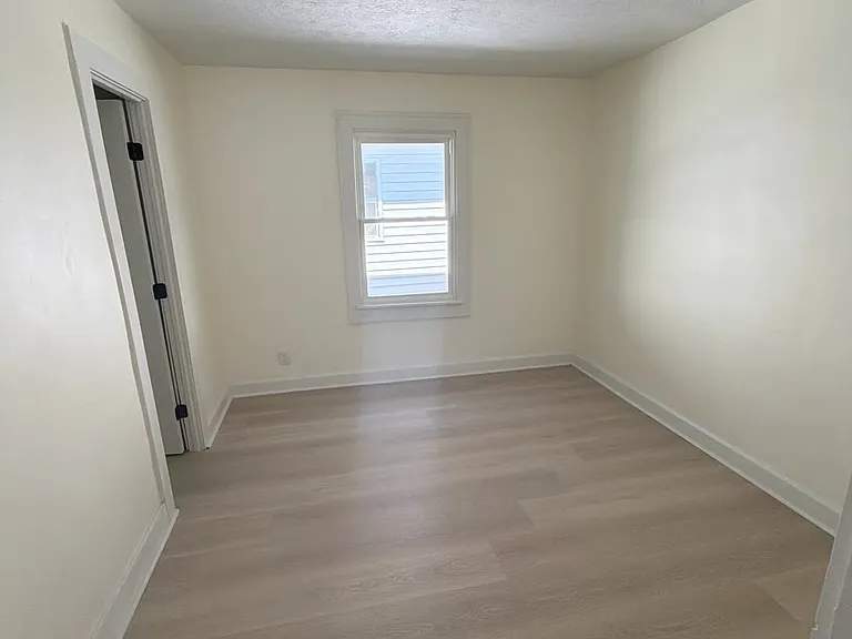 1617 Cottage Ave — Photo 4