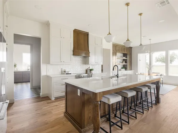 1355 Bluebonnet Ridge Dr, Chappell Hill, TX 77426