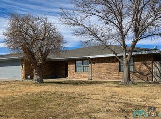 811 Monterrey Dr, Roswell, NM 88201