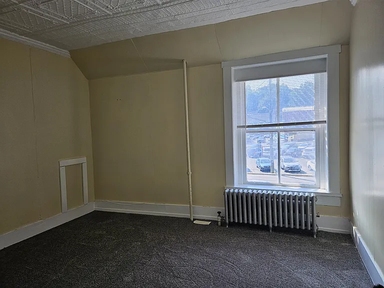 136 W High St #5 — Photo 9