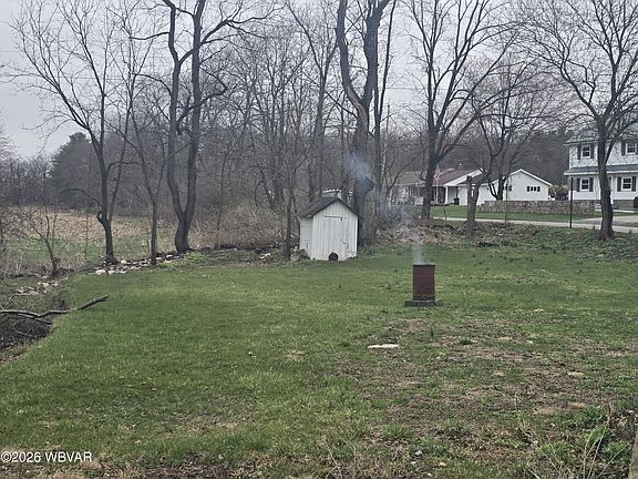 3rd image of 387 Davidson Rd