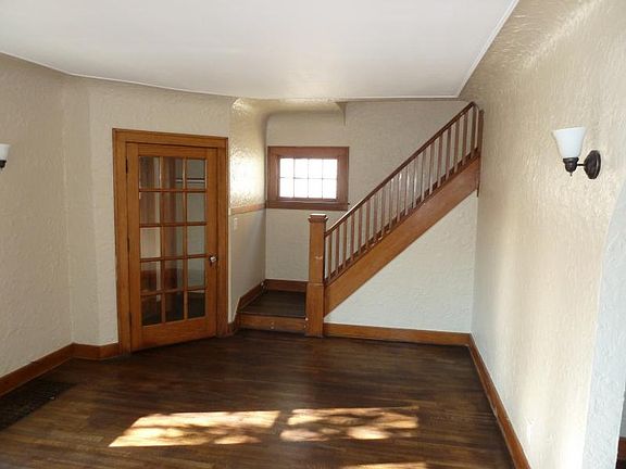 3rd image of 719 11th St NW
