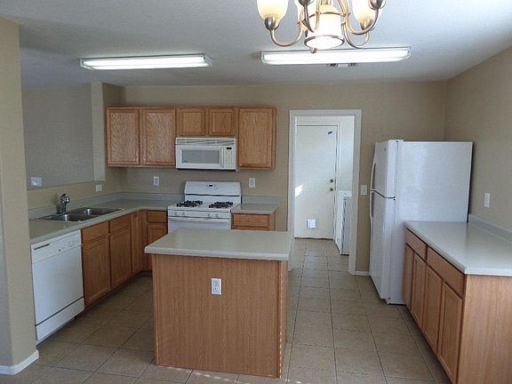 5th image of 1460 E Avenida Grande