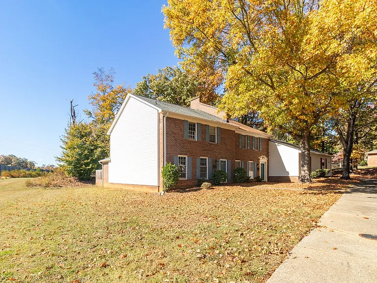 3317 Regents Park Ln #C — Photo 3