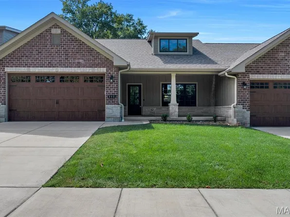 111 Stone Ledge Dr, Saint Clair, MO 63077