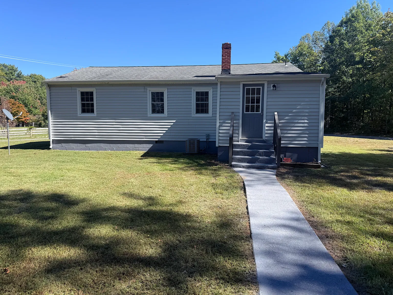 3 bed, 1120 sqft, $2,000 — Photo 2