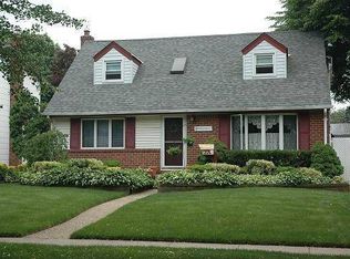 252 Bernice Dr, East Meadow, NY 11554