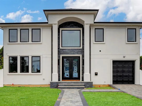 11 Libby Avenue, Hicksville, NY 11801