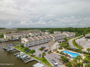 2421 Beachview Dr APT B5, Ocean Springs, MS 39564