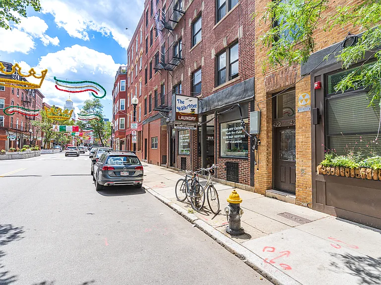 422 Hanover St #3 — Photo 18
