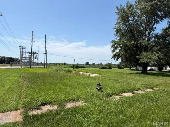 301 Washington St, Wellsville, MO 63384