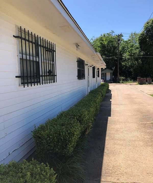 2nd image of 715 Central Ave