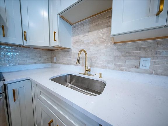 4th image of 4945 Lescot Ln