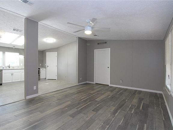 2nd image of 5930 Sussex Dr