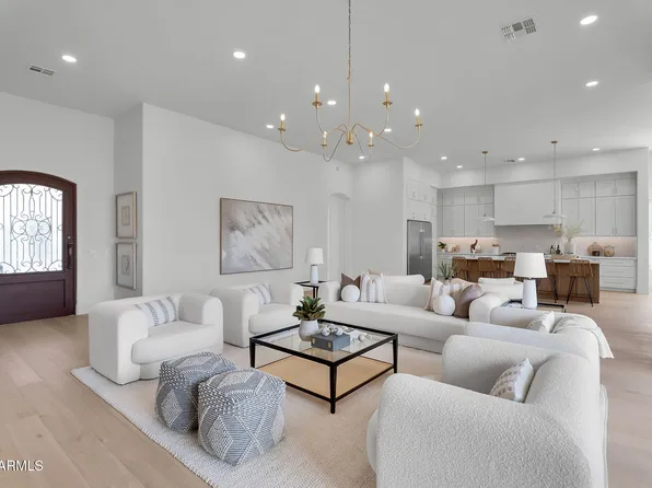 902 E Coconino Place, Chandler, AZ 85249