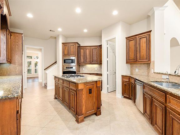 2nd image of 3108 Richard Ln