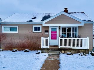 17715 Matthews St, Riverview, MI 48193