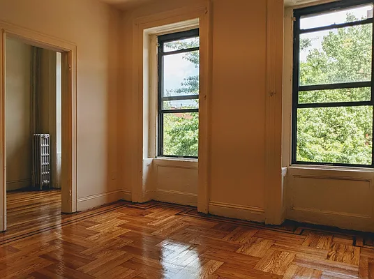 Rented by Platinum Properties | media 7