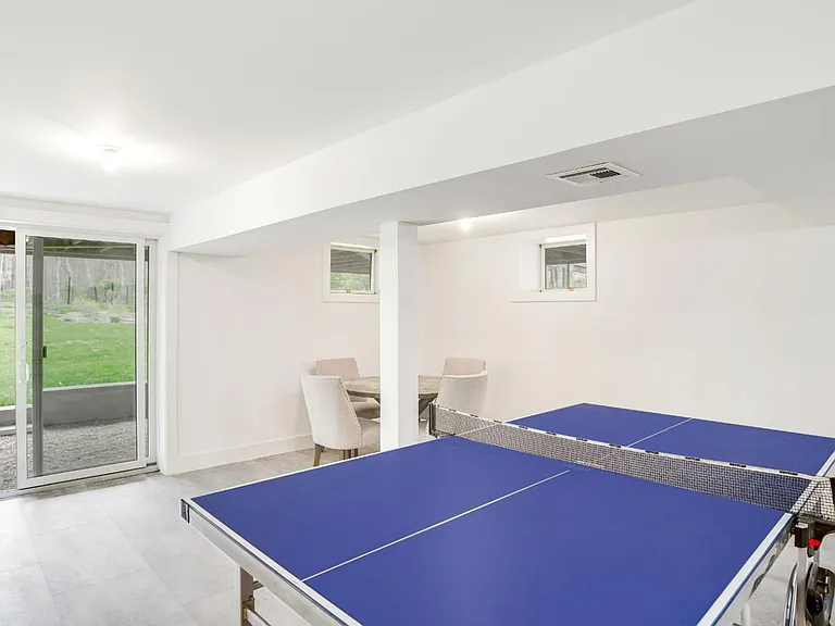401 Town Ln — Photo 39