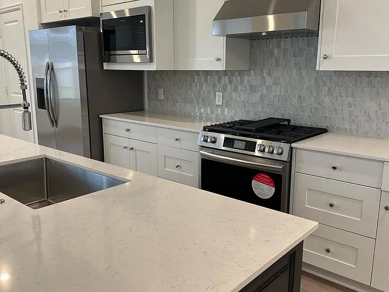 27034 Golden Isle Ln — Photo 4