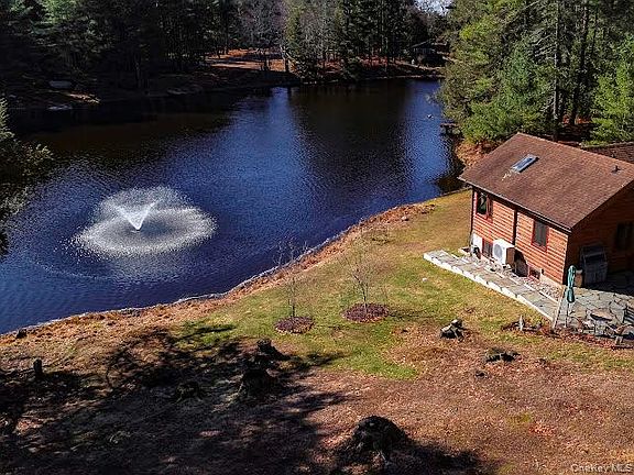 2nd image of 56 Beaver Brook Road