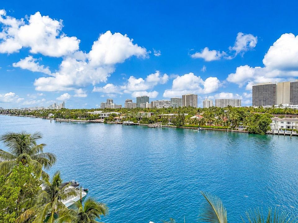 1st image of 9721 E Bay Harbor Dr APT 6D