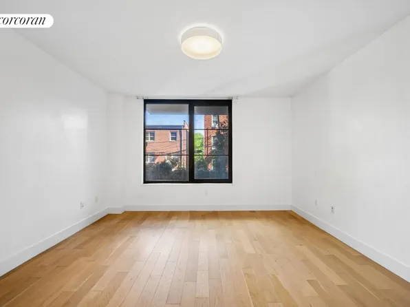 264 Webster Avenue image 1 of 14