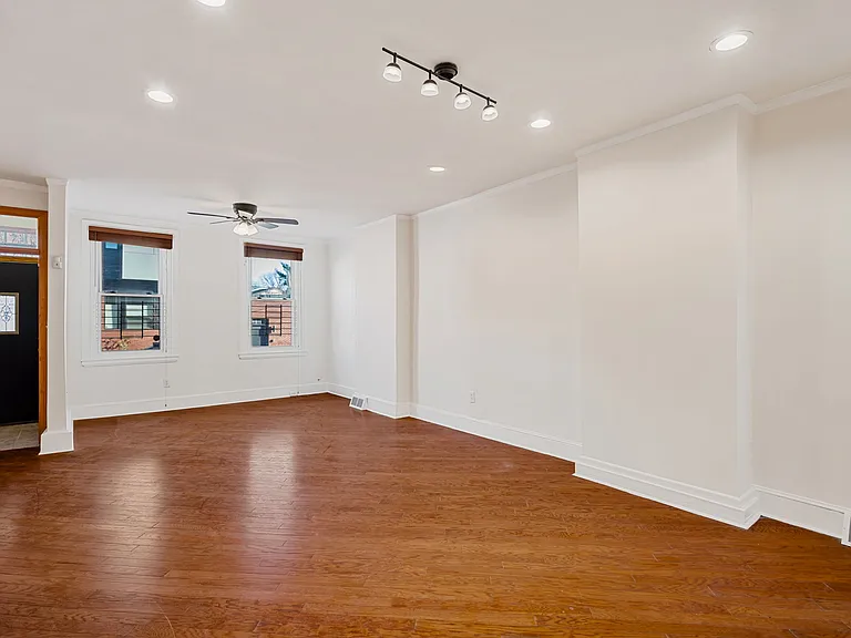 1126 S 22nd St — Photo 1