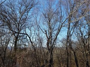37 River View Dr, Hardwick, NJ 07825