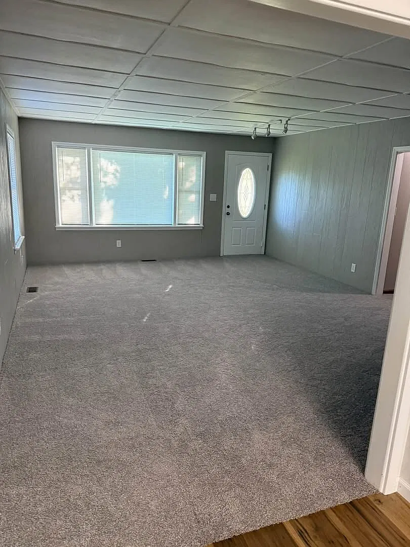 3 bed, 1800 sqft, $2,200 — Photo 2