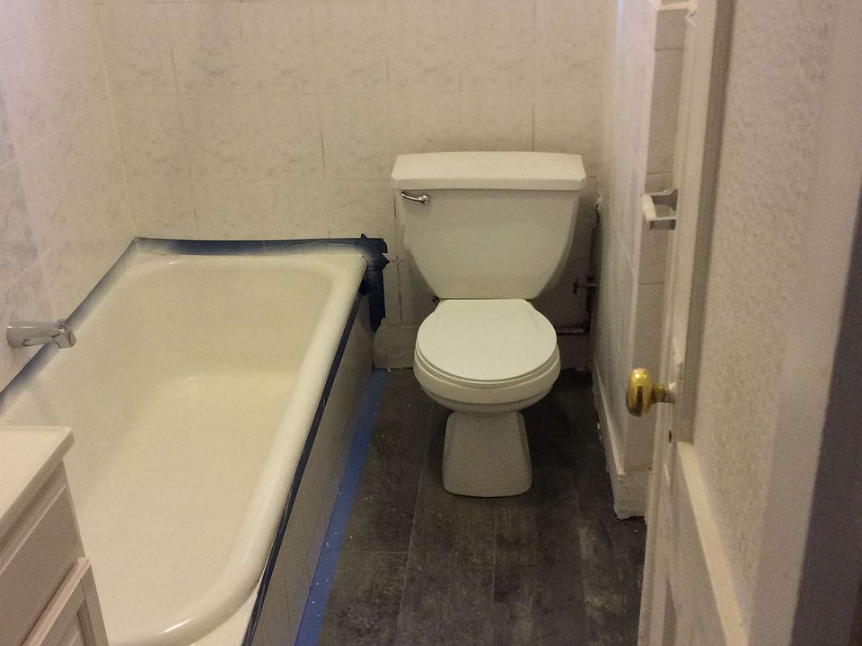 2nd image of 373 96th St APT A9
