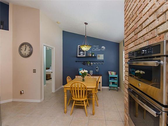 5th image of 6653 Thackston Dr