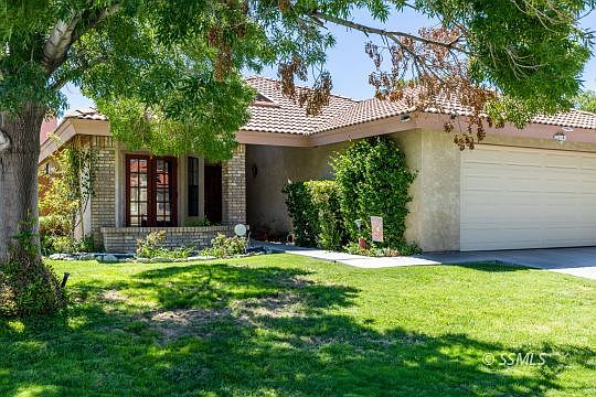 2nd image of 227 W Sequoia Cir