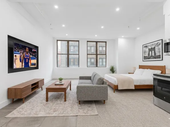 81 Willoughby Street image 1 of 11