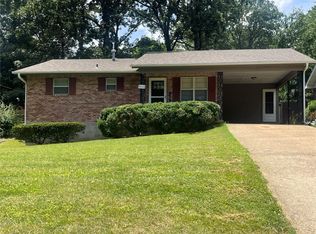 2015 Woodland Dr, Poplar Bluff, MO 63901