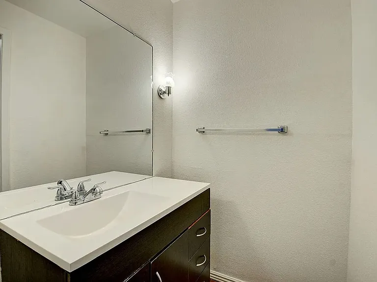 10444 E 14th Ave — Photo 6