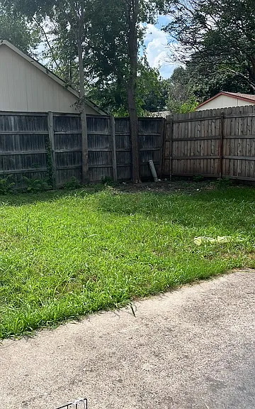 2425 Brookdale Dr — Photo 6