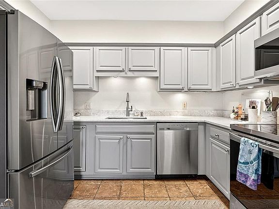 4th image of 2865 Lenox Rd NE APT 503