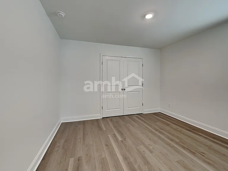 416 Armstrong Curv — Photo 15