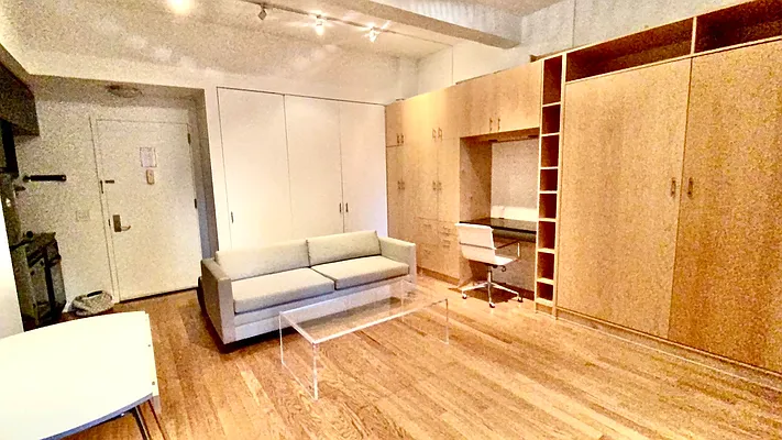 Rented by Evans Real Estate | media 27