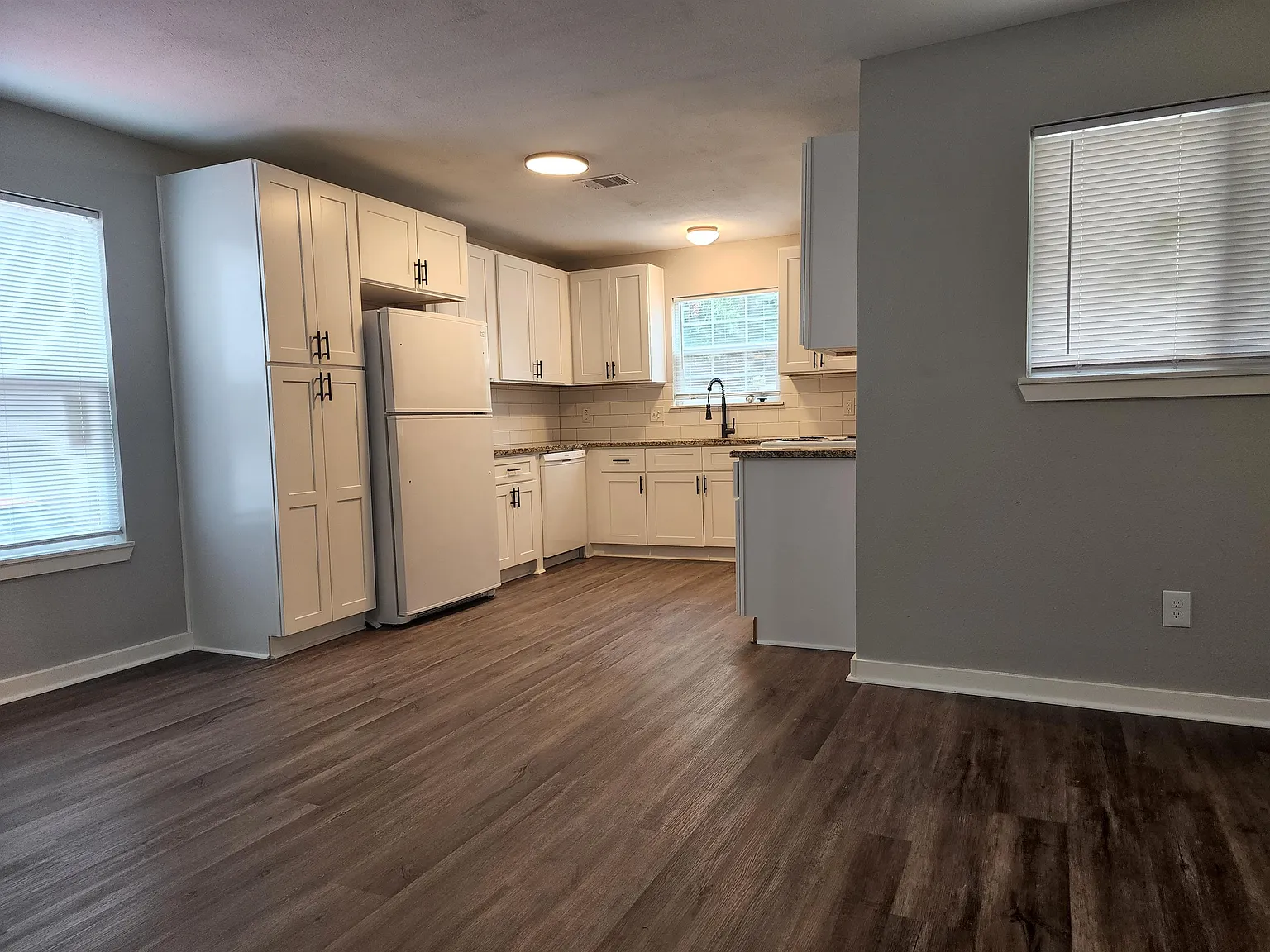 1508 Carver Avenue - 1 — Photo 2