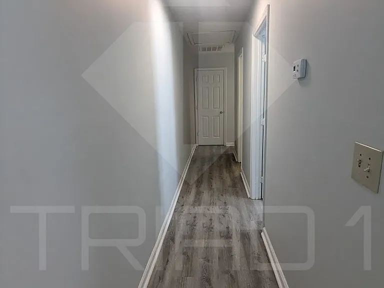 1001 E Bragg St — Photo 14